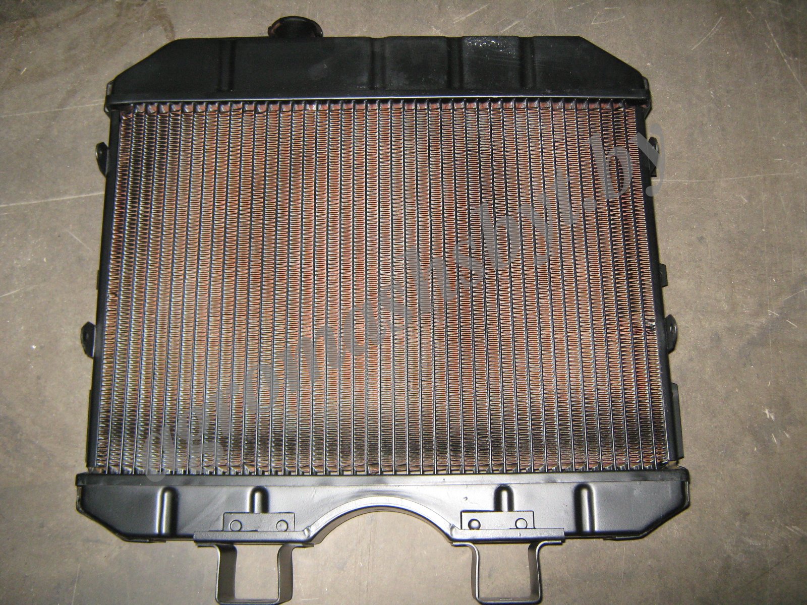 Радиатор водяного охлаждения УАЗ 3741-1301010-04 (3-х рядный)